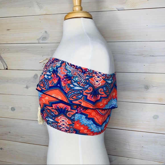 Red & Blue Ruffled Paisley Strapless Crop Top - Picture 4 of 6